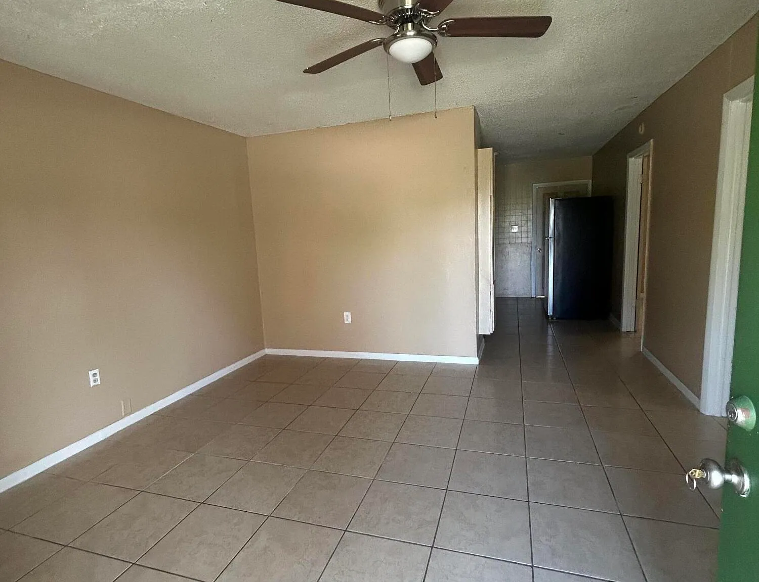 2 bed, 1.0 bath, 702 sqft, $1,500 — Photo 1
