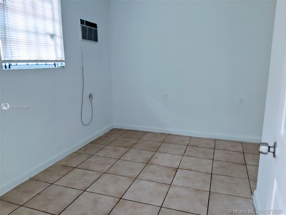 2nd image of 555 NW 94th St #2