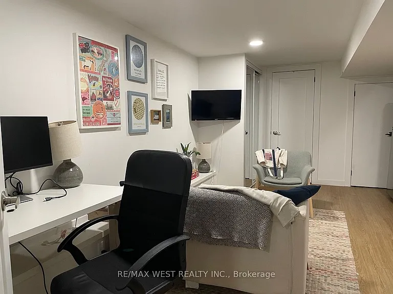 76 Bellwoods Ave — Photo 5