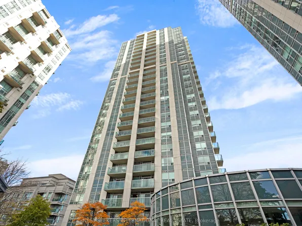 16 Harrison Garden Blvd #1011, Toronto, ON M2N 7J6