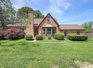 9717 Sappington Rd, Saint Louis, MO 63128