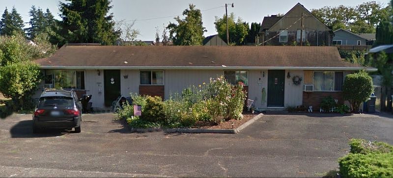 1st image of 3207 NE 44th St APT B