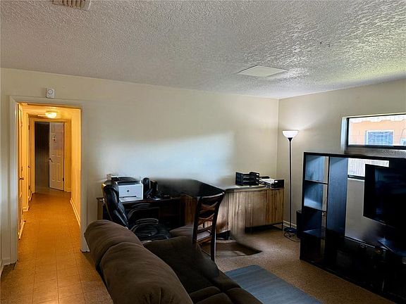 3rd image of 6233 Balboa Dr