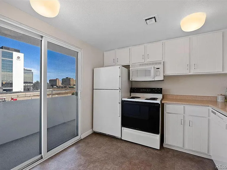 1888 S Jackson St #401 — Photo 5