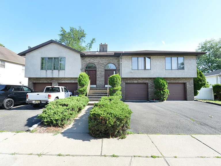 23 Kinzley St — Photo 1