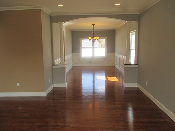 3rd image of 371 2nd Ave