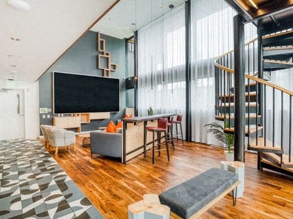 1205 NE 66th St APT 306