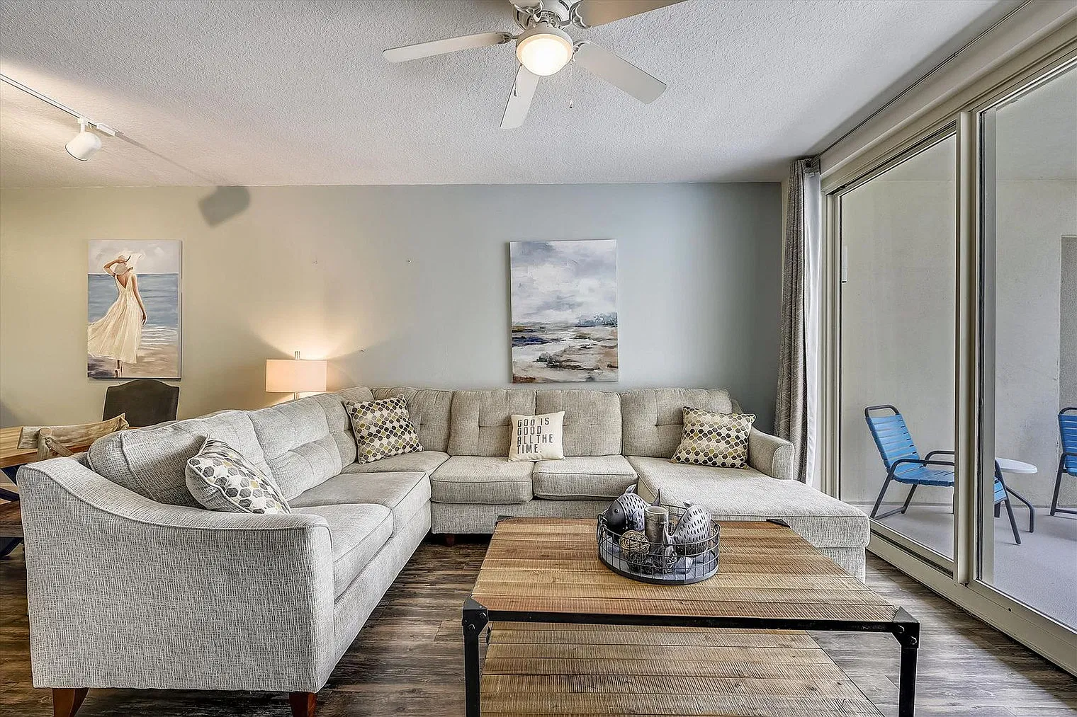 3 bed, 3.0 bath, 1528 sqft, $5,341 — Photo 1