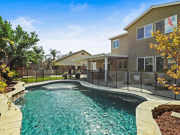 4th image of 5512 Chancellor Way