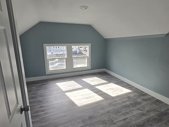 4th image of 1210 Hill St