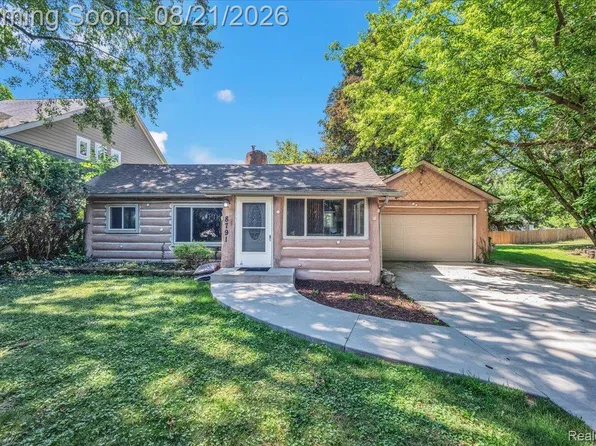 8791 Maplewood Ave, Clarkston, MI 48348