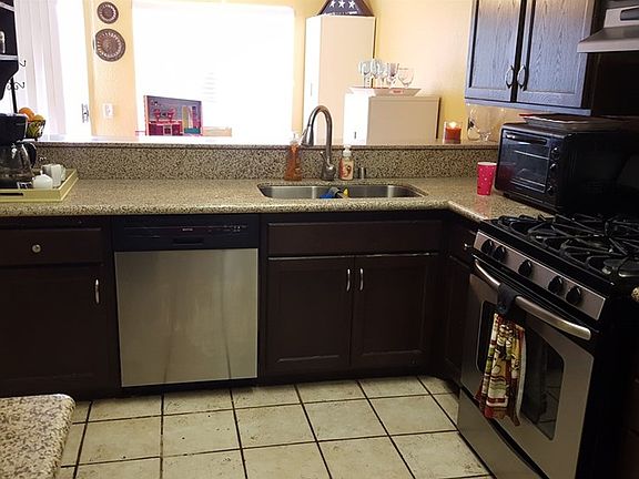 4th image of 13664 Burd Ct