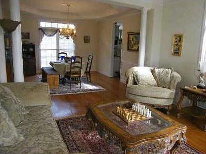 3rd image of 140 Helmswood Cir SW