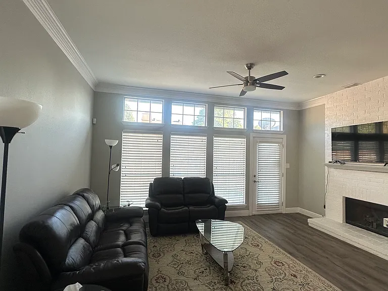 1752 Crescent Creek Ln — Photo 5