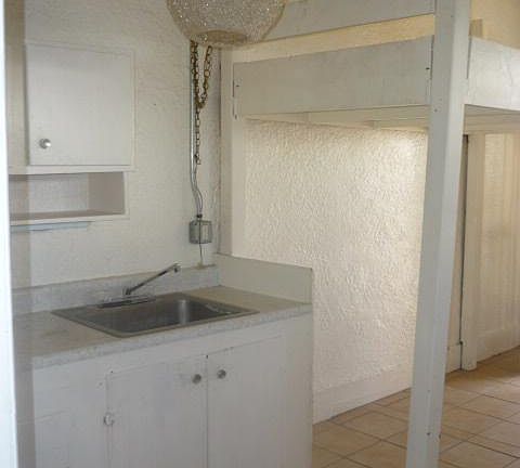 2nd image of 312 Harvard Dr SE APT A
