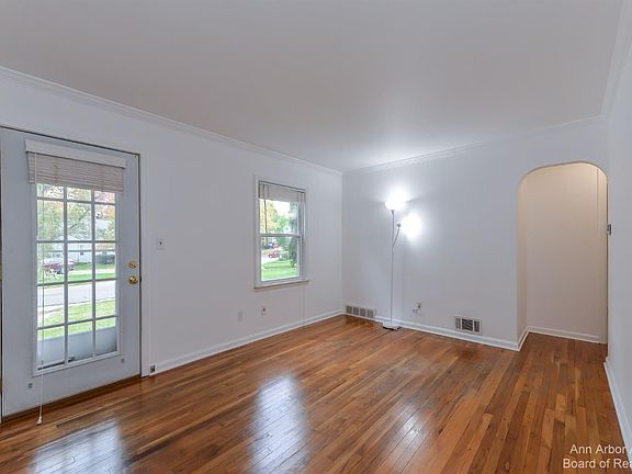 5th image of 612 Brierwood Ct