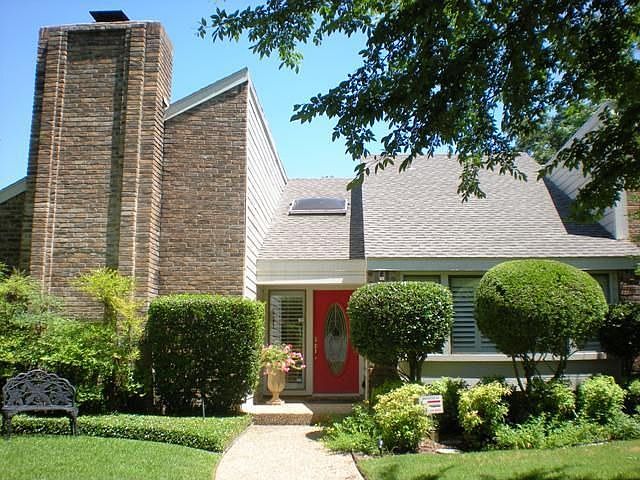 1st image of 2931 N Saint Andrews Dr