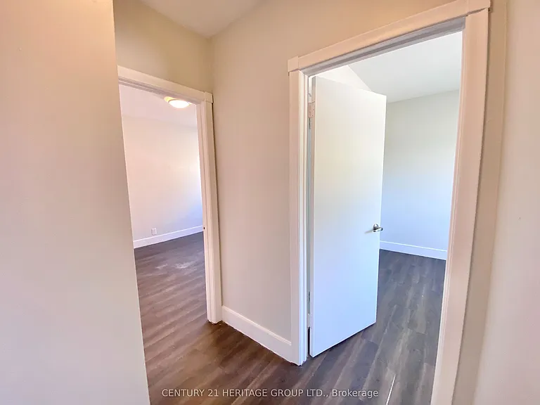 174 Grove St E #3 — Photo 9