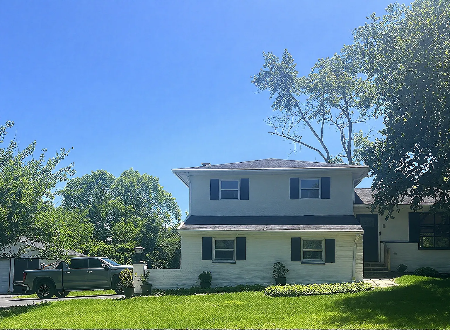 3 bed, 2.5 bath, 2548 sqft, $2,950 — Photo 2