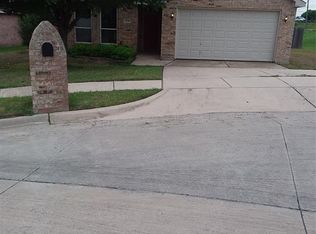 10300 Nelson Dr, Benbrook, TX 76126