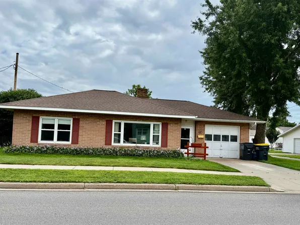 710 W Jackson St, Tomah, WI 54660