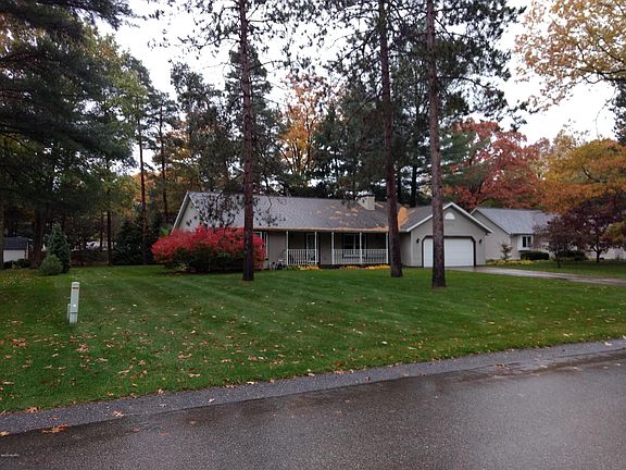 2nd image of 15232 Meadows Dr