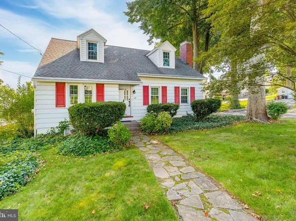 121 N Cedar St, Spring City, PA 19475