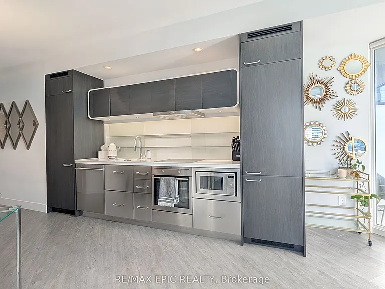 45 Charles St E #2309 — Photo 4