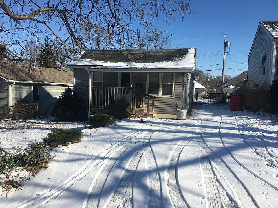 1st image of 821 S Saville Ave