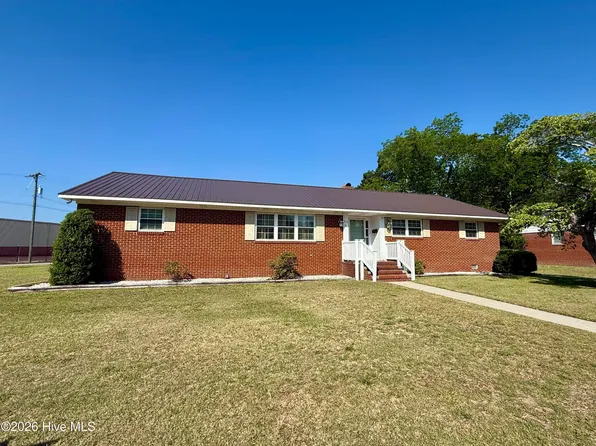 212 Sunset Drive, Williamston, NC 27892