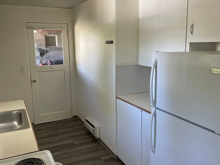 Fireside Duplexes (93 NE Kettle St) — Photo 4