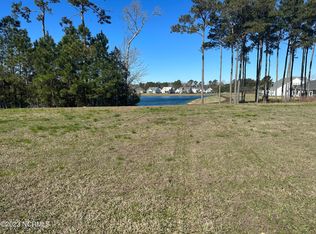 156 Spicer Lake Dr, Holly Ridge, NC 28445