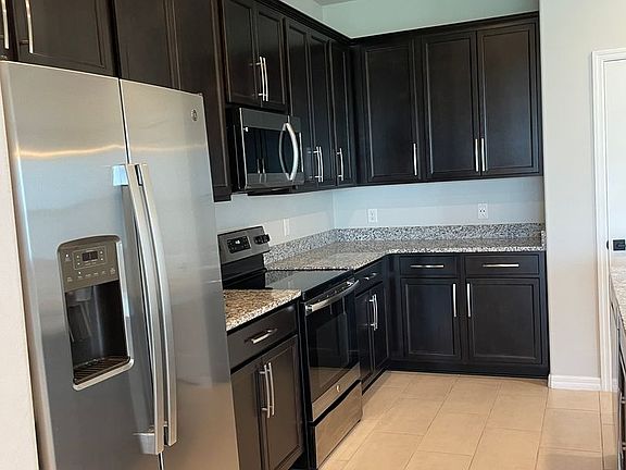 2nd image of 3256 Becorden Way