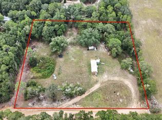 3053 Caroline Dr, Chipley, FL 32428