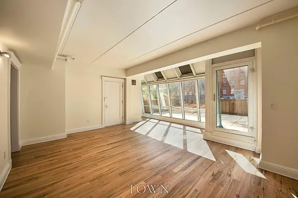 Rented by Town Residential | media 3