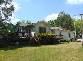 332 S 2nd St, Palmyra, WI 53156