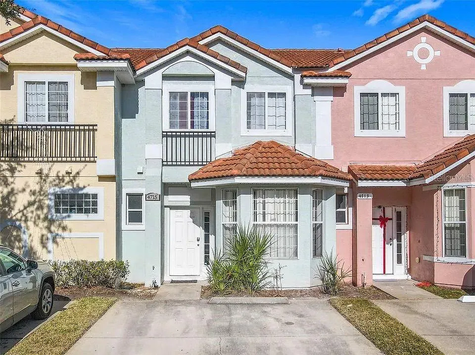 4715 Hemingway House St