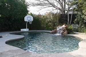 9 1/2 ft Deep Pool