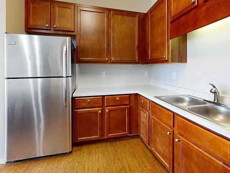 Eagle Crest Apartments — Photo 41
