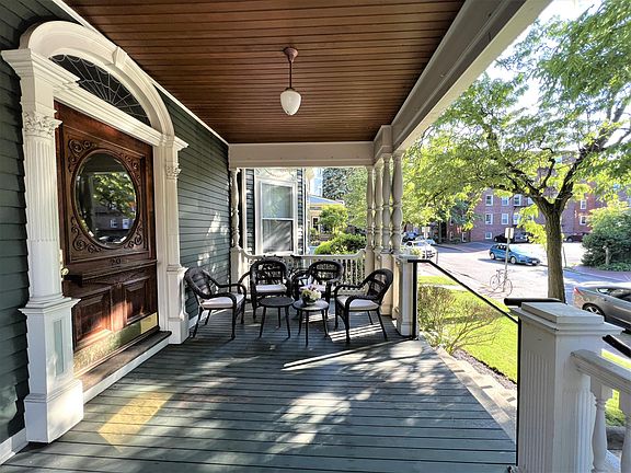 4th image of 18 Highland Ave #2