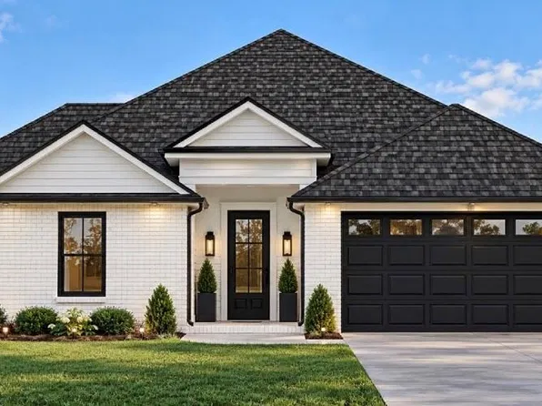 4408 Park Shore Dr, Marrero, LA 70072