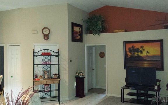 5th image of 12 Zoeller Ct