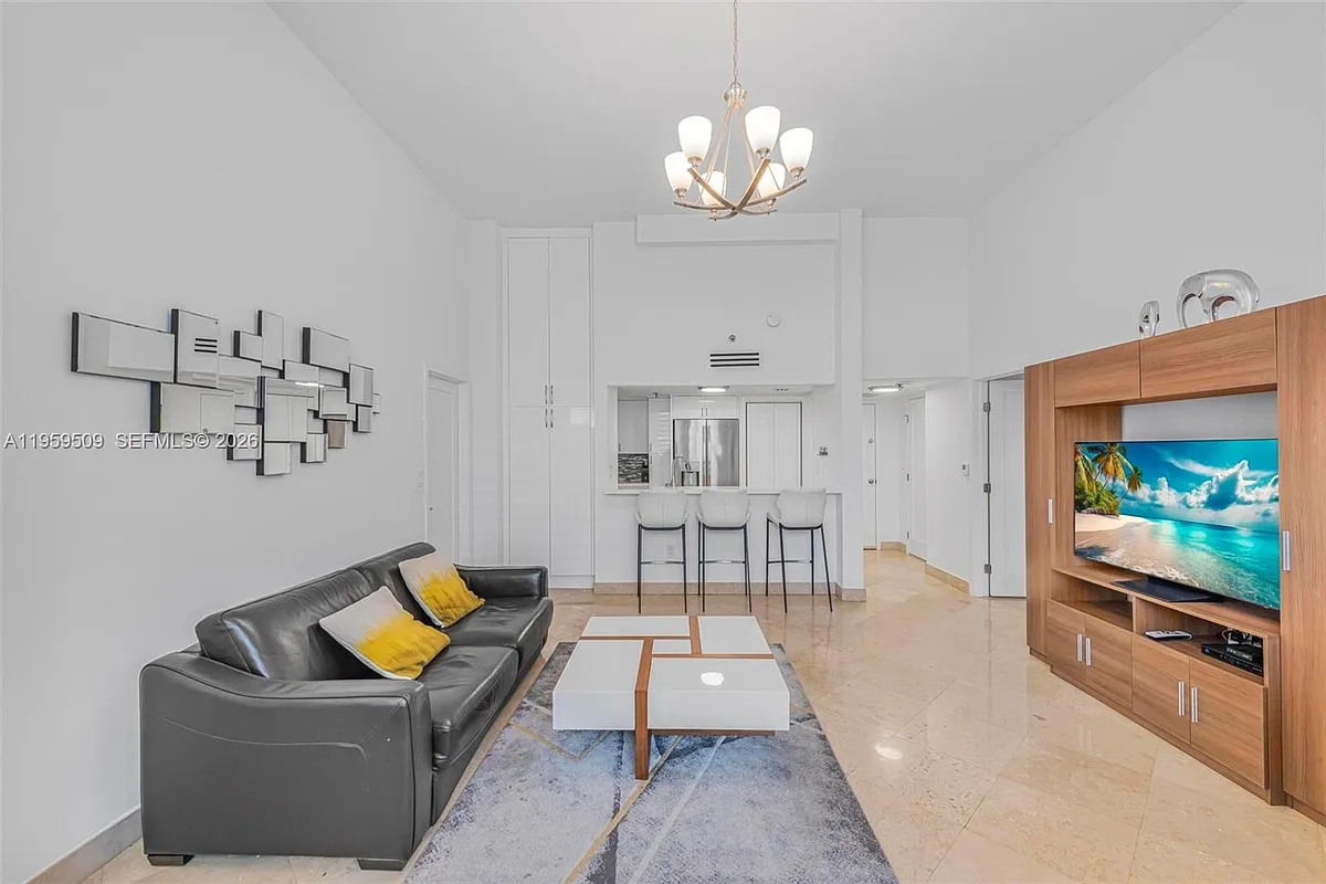 Building Photo - 540 Brickell Key Dr #500