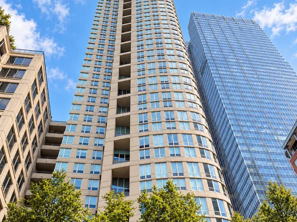 345 N Lasalle St #2607, Chicago, IL 60654