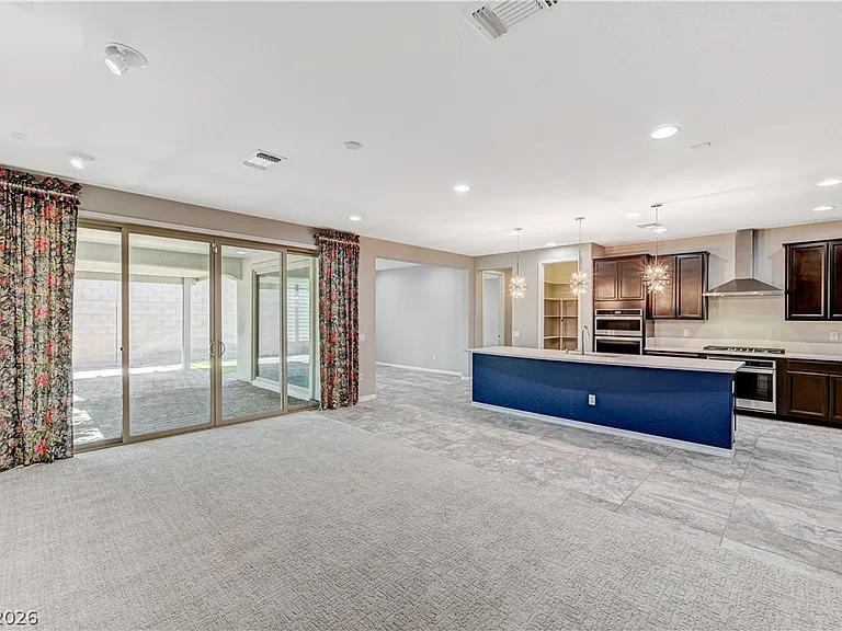 3741 Glasstop Dr — Photo 6