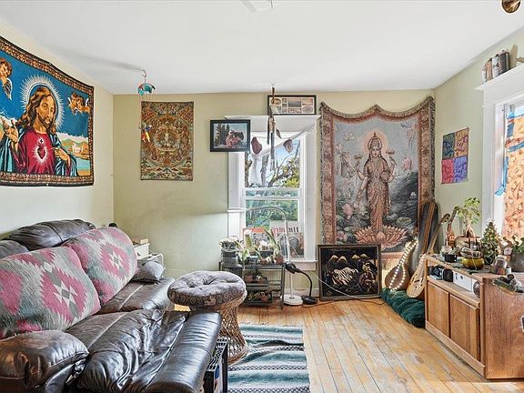 5th image of 1480 North Avenue