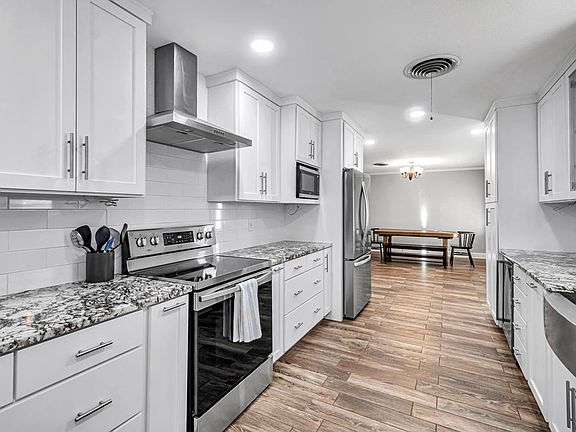 4th image of 3231 W Dengar Ave
