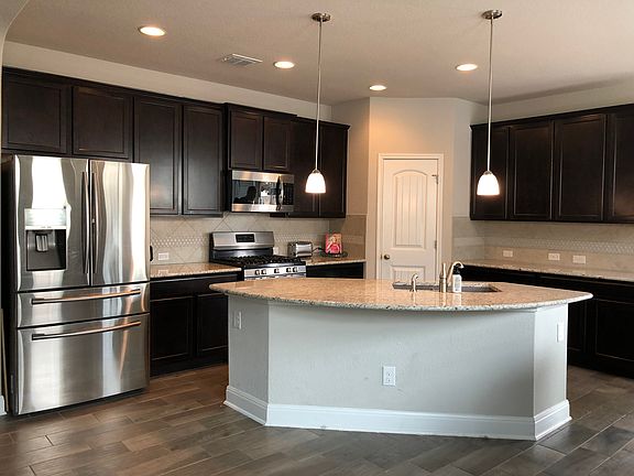 3rd image of 6070 Akin Cir