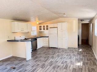 200 E Zora St Trailer 40, Joplin, MO 64801