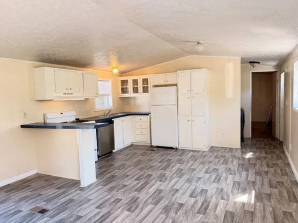 200 E Zora St, Joplin, MO